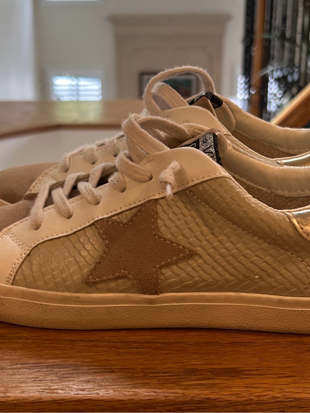 Vintage Havana Beige and Tan Star Detail Low-Top Sneakers